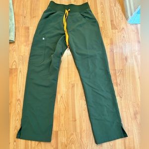 XS Petite Figs Scrub Bottoms EUC